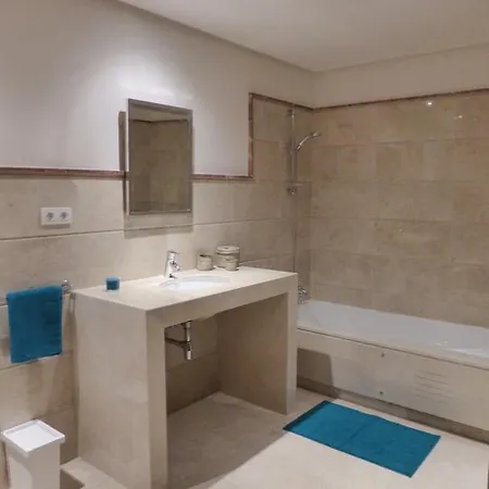 El Casar Apartment *